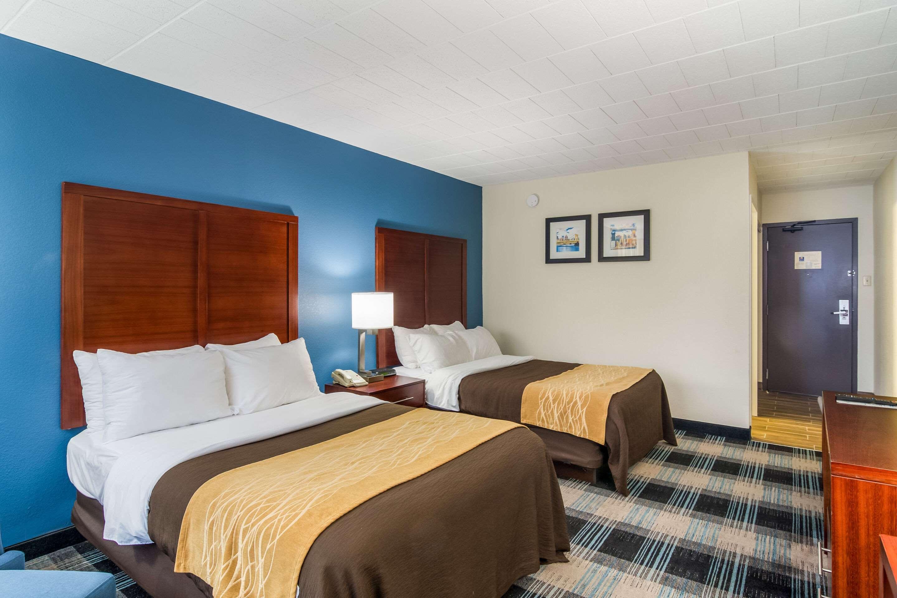 Mainstay Suites Verona Ngoại thất bức ảnh
