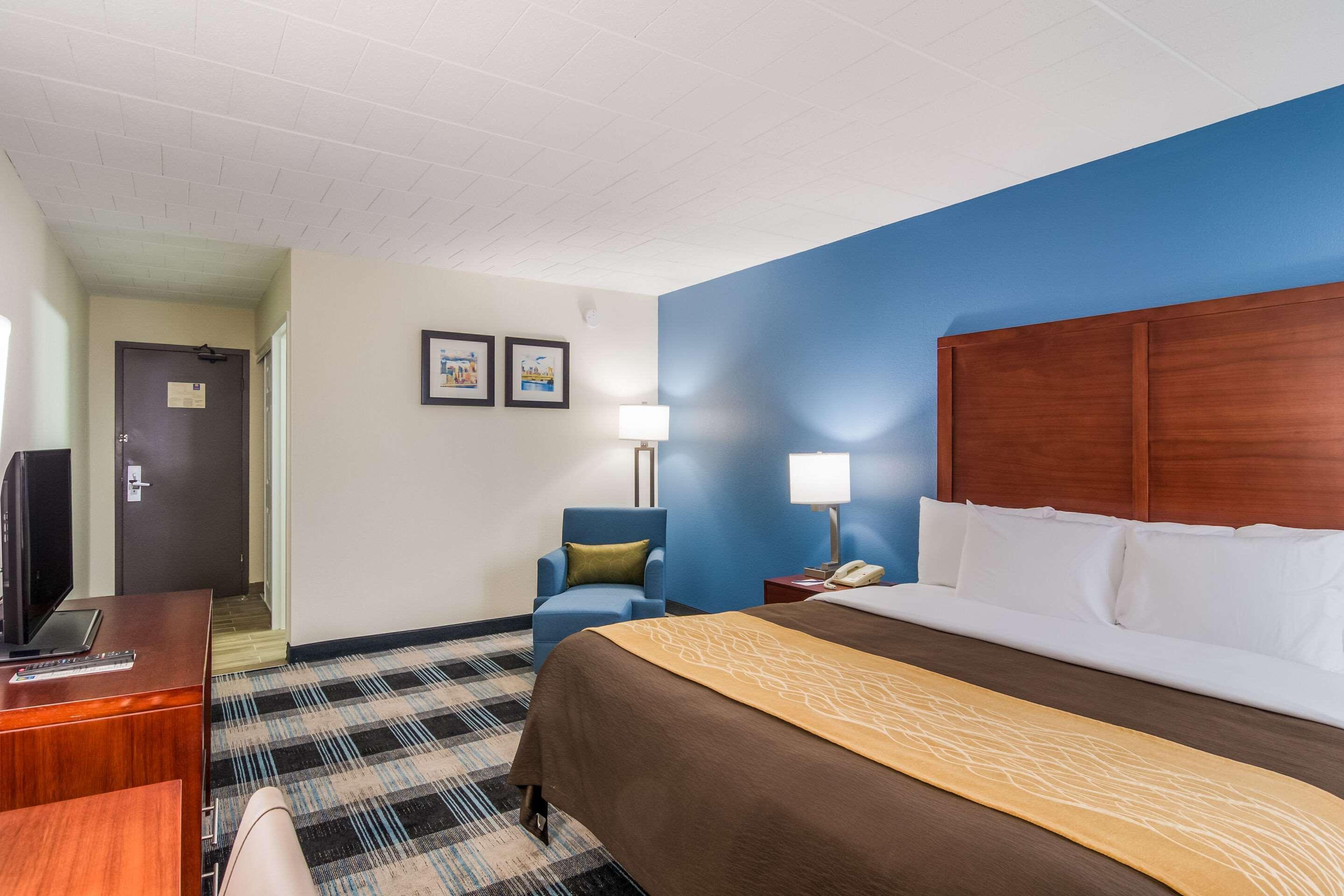 Mainstay Suites Verona Ngoại thất bức ảnh
