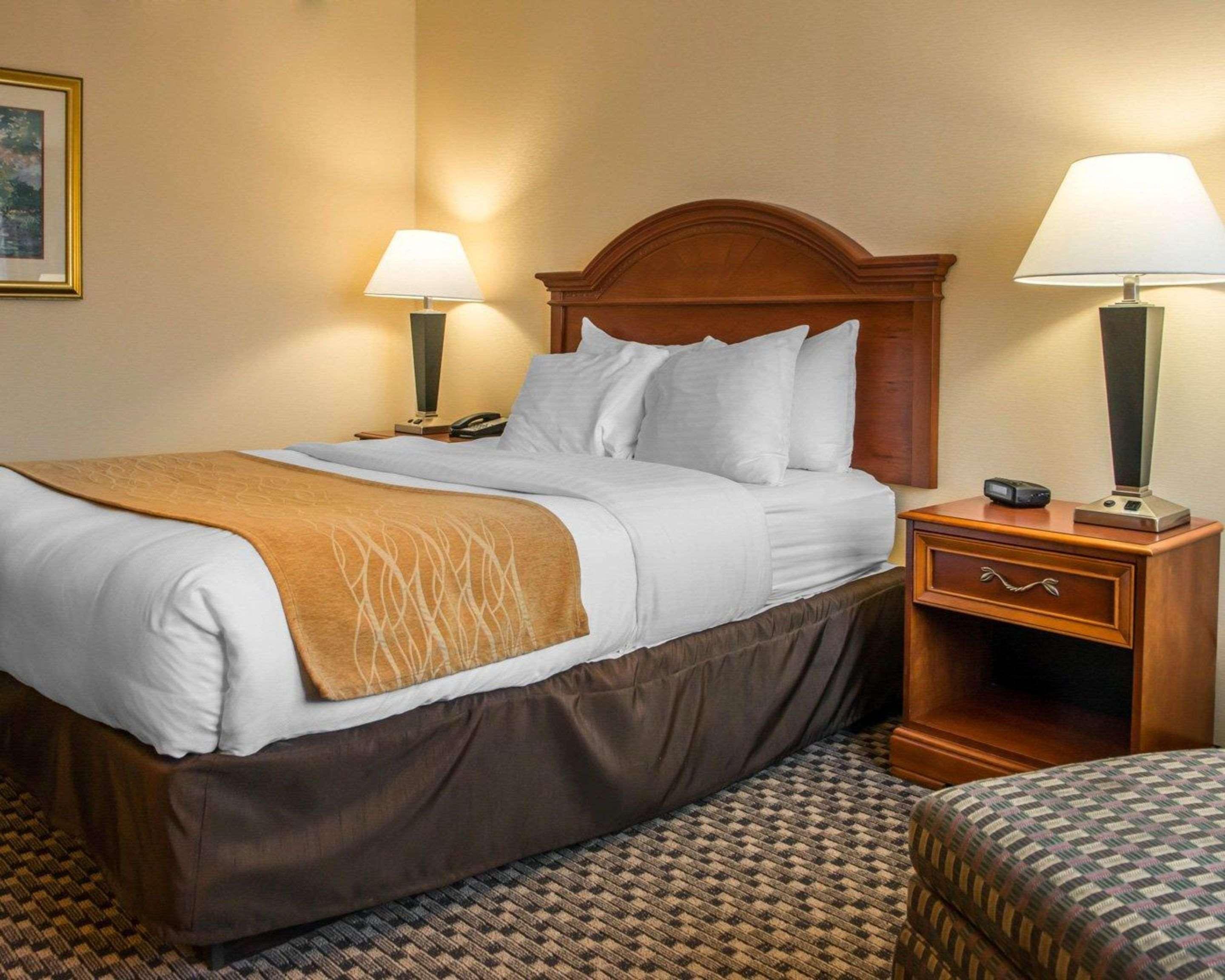 Mainstay Suites Verona Ngoại thất bức ảnh
