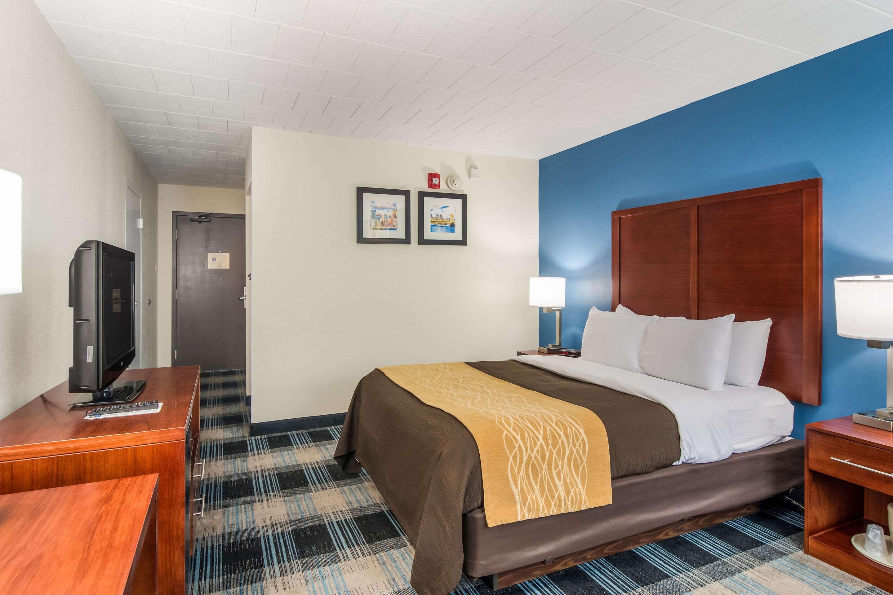 Mainstay Suites Verona Ngoại thất bức ảnh