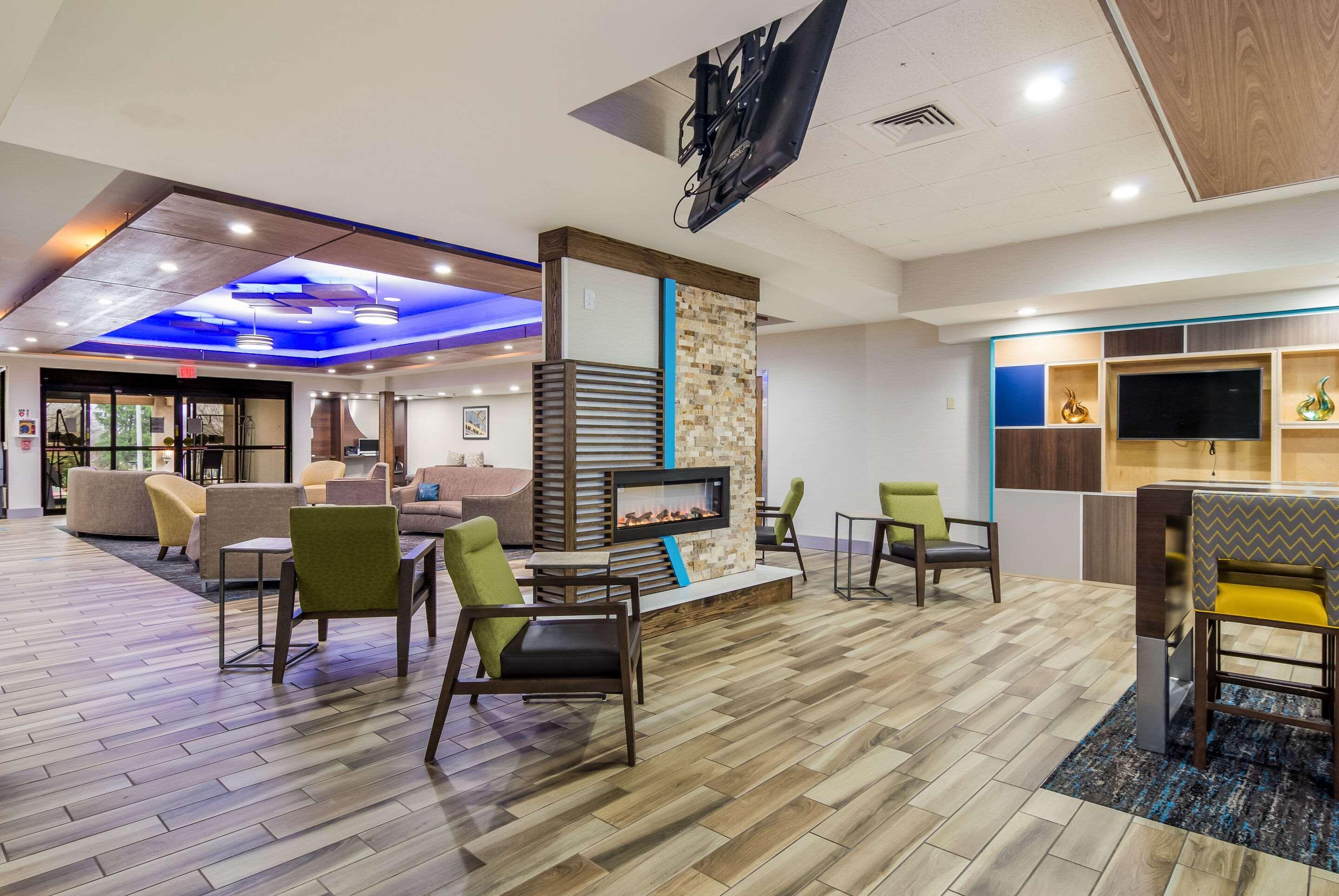 Mainstay Suites Verona Ngoại thất bức ảnh