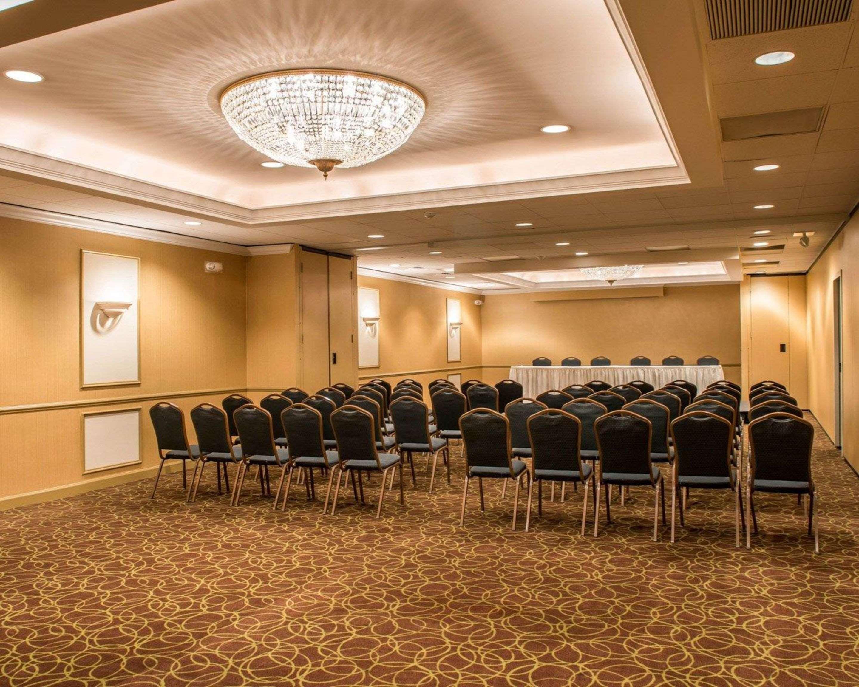 Mainstay Suites Verona Ngoại thất bức ảnh