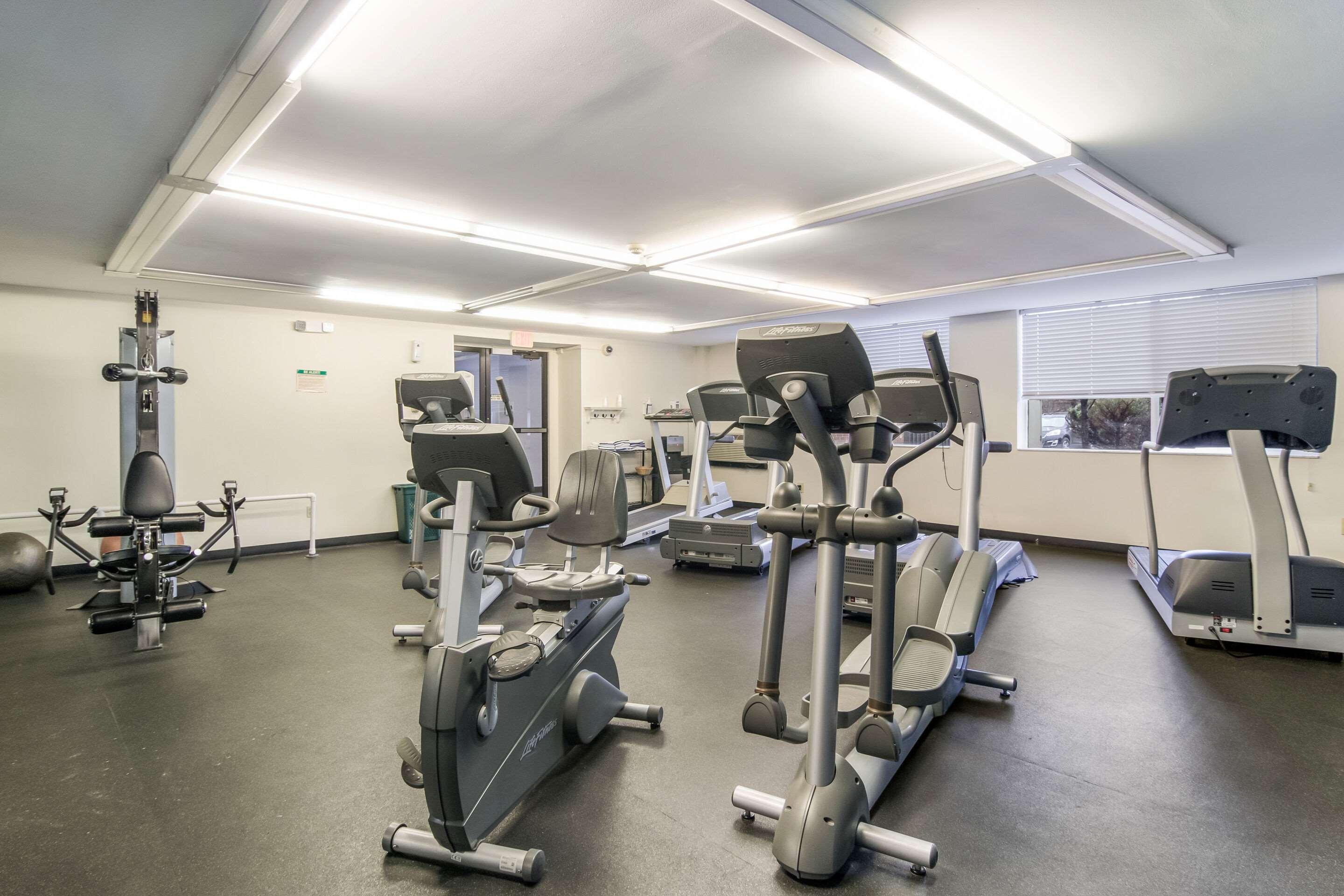 Mainstay Suites Verona Ngoại thất bức ảnh