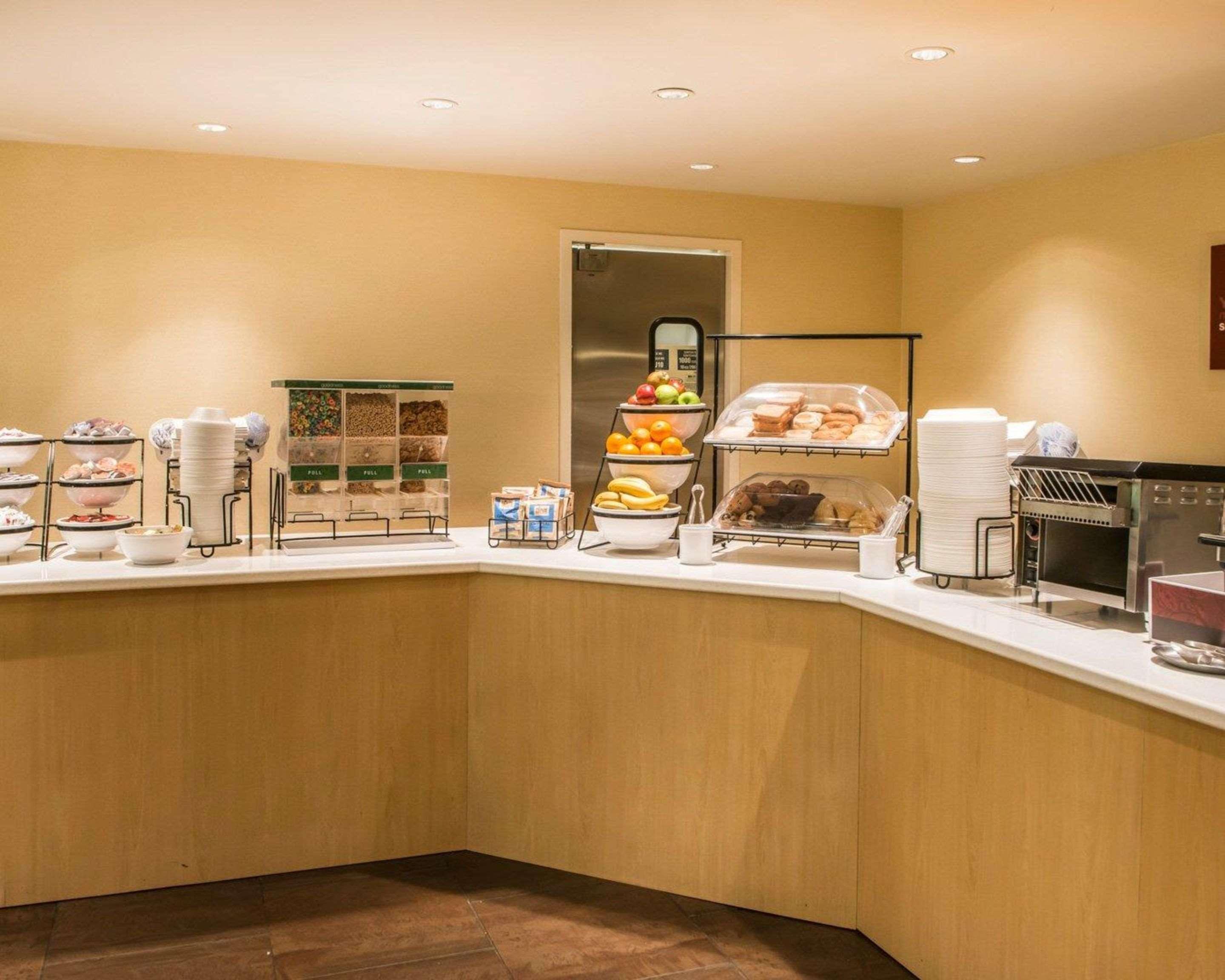 Mainstay Suites Verona Ngoại thất bức ảnh