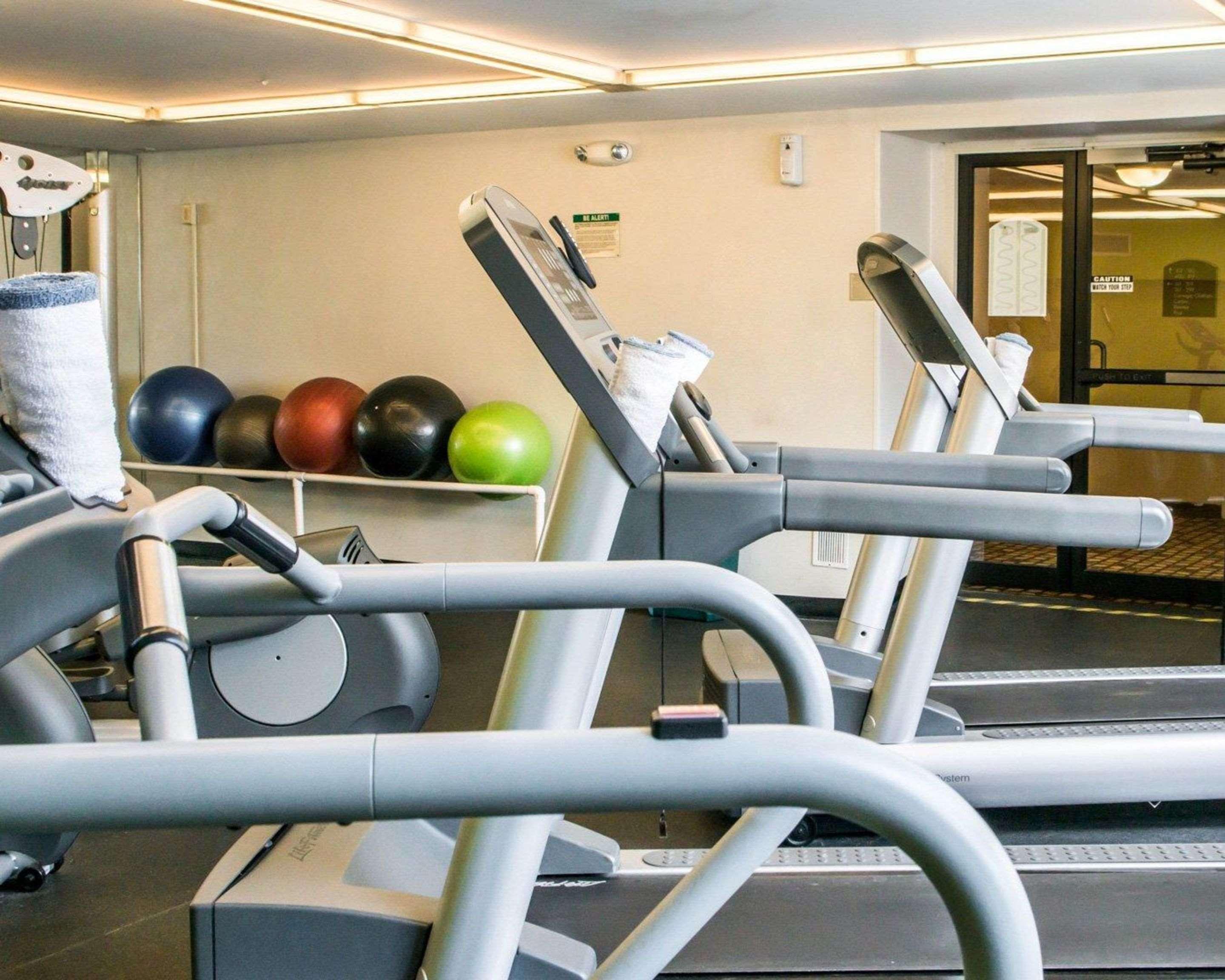 Mainstay Suites Verona Ngoại thất bức ảnh